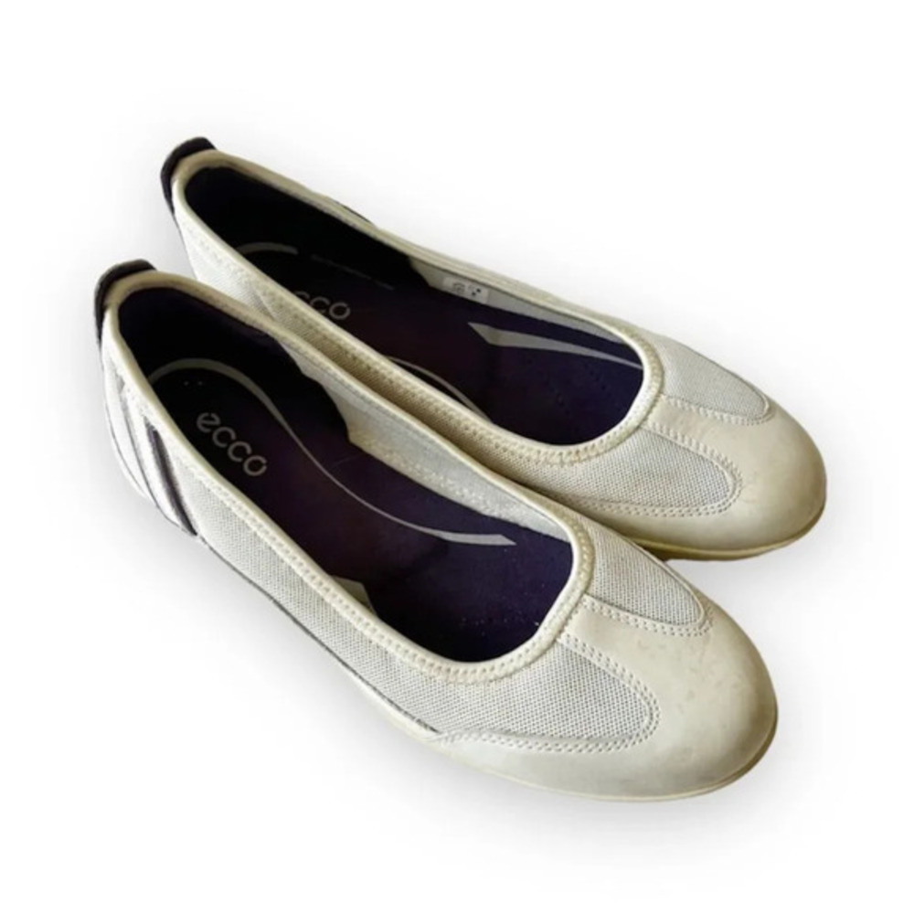 Ecco White Ice Gray Leather Ballet Flat Women’s Size 9 Spring Flats Comfort Shoe